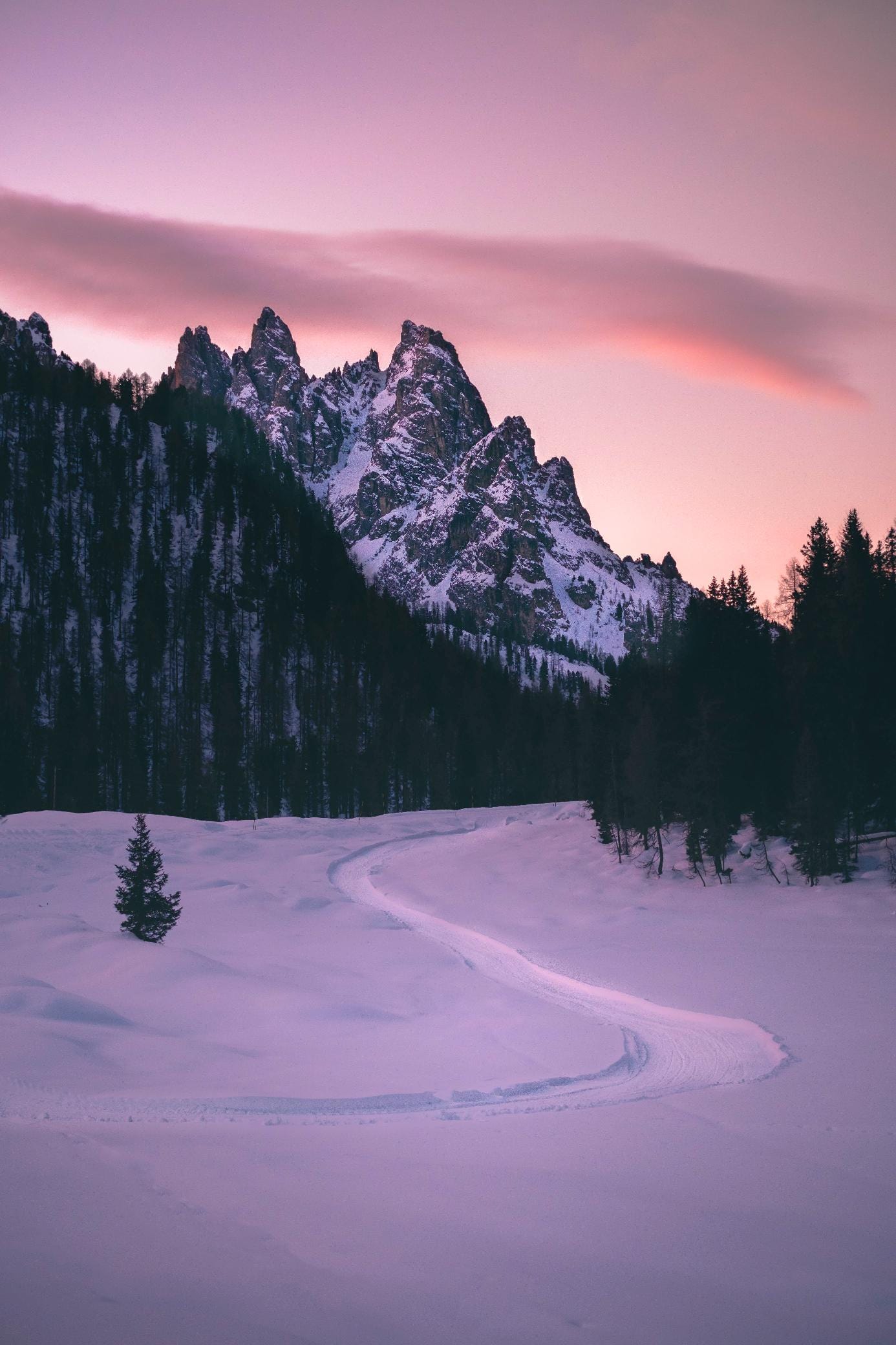 Dolomite Rises